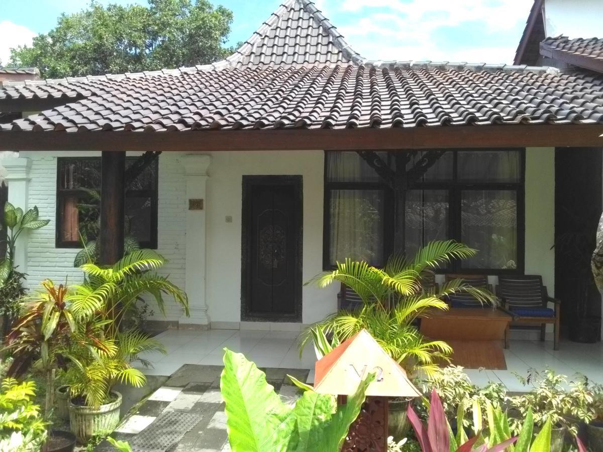 Gazebo Beach Hotel Sanur  Exterior photo